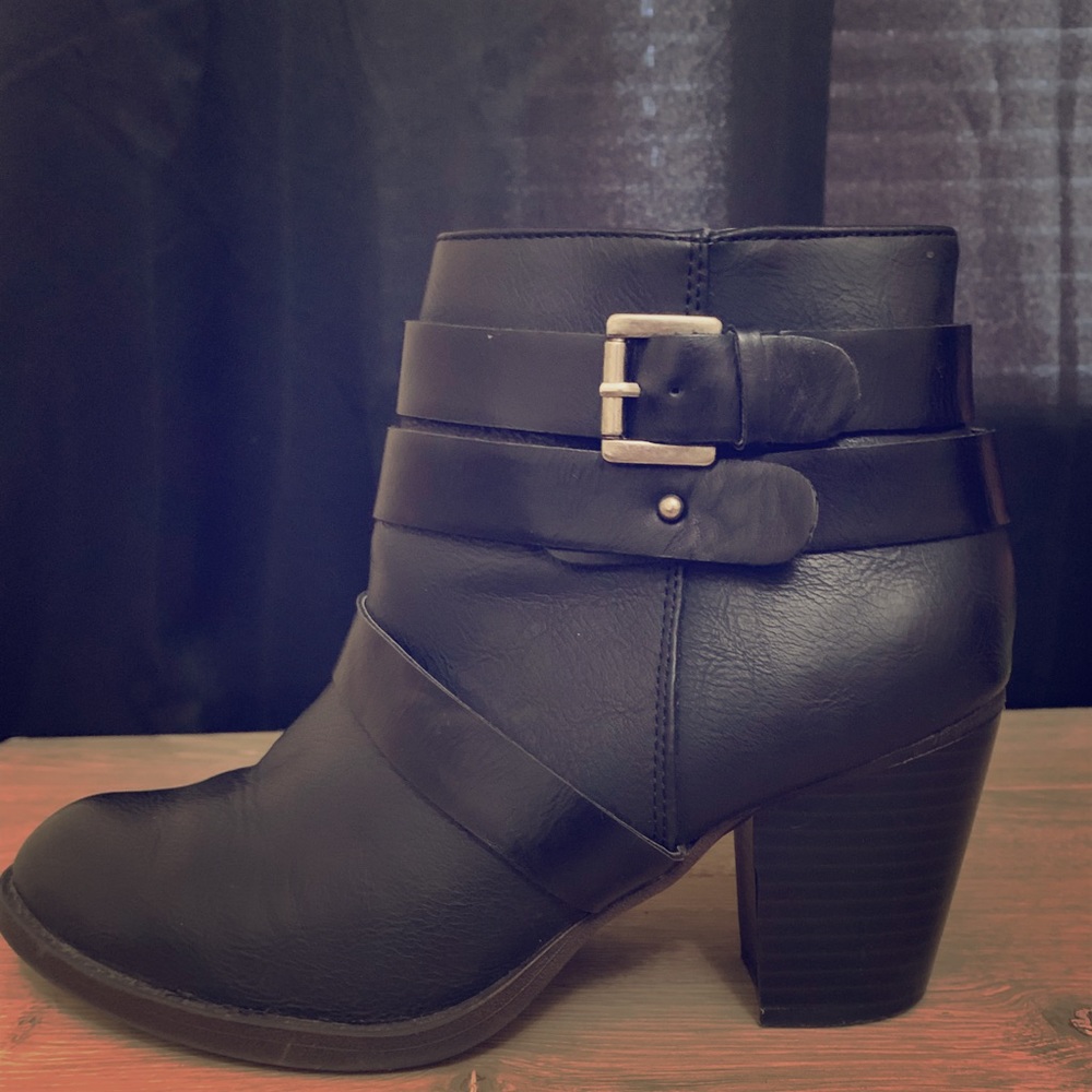 Black leather heeled booties